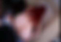 Video de caballo con polla dura junto a hermosa mujer